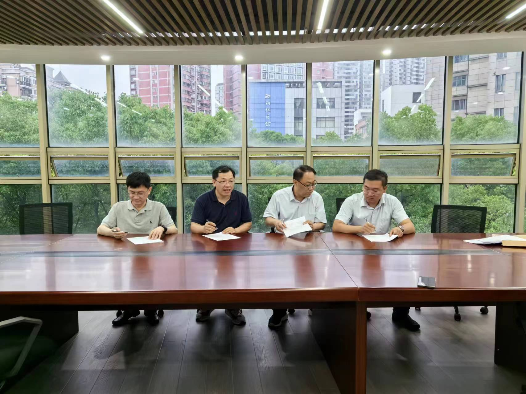 鉴黑担保网(jhdbw)·最具权威唯一维权担保平台