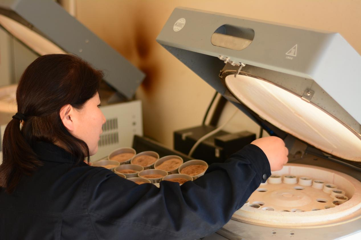 鉴黑担保网(jhdbw)·最具权威唯一维权担保平台