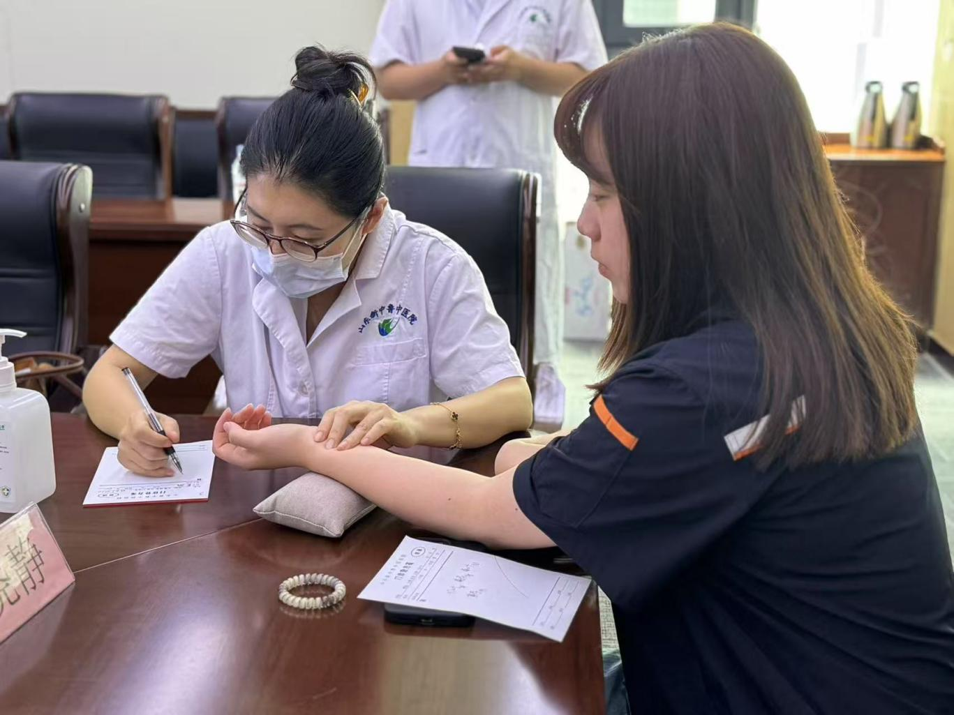 鉴黑担保网(jhdbw)·最具权威唯一维权担保平台